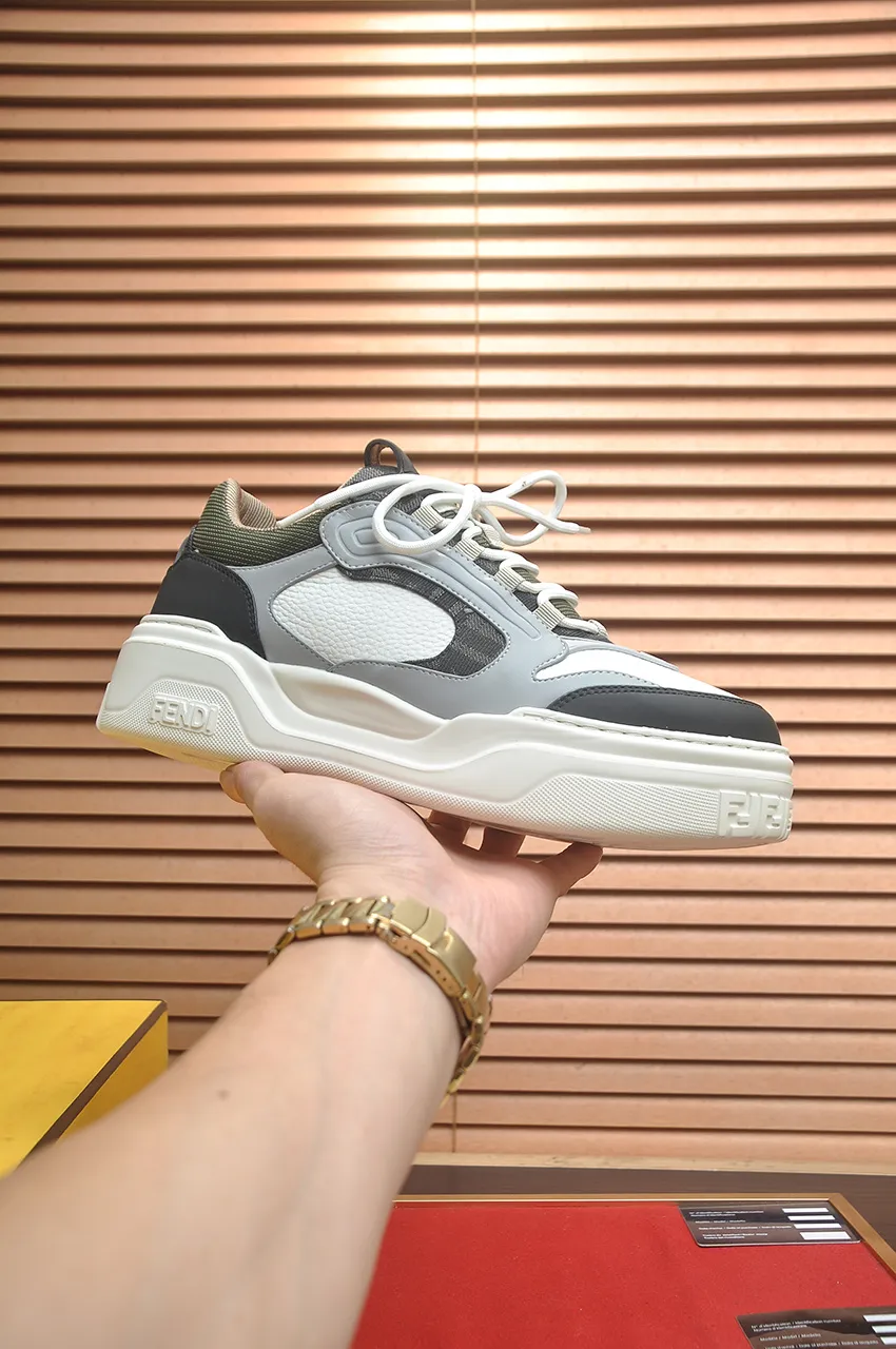 Men's shoes 💰600💶 [Fendi] The latest casual sports shoes 🔥 Many 💑 stars have the same style FD match. The original version is a one-to-one replica. Designer Kim Jones's first fendi match and Donkey brand Trainer basketball sneakers. Material: Original silk mesh. Lining: Breathable mesh. Packaging: Original 1:1 matching high-end packaging. Size: 38-45 (45 is custom-made and cannot be returned or exchanged)